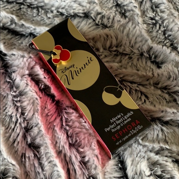Disney Minnie Lipstick - Picture 1 of 1